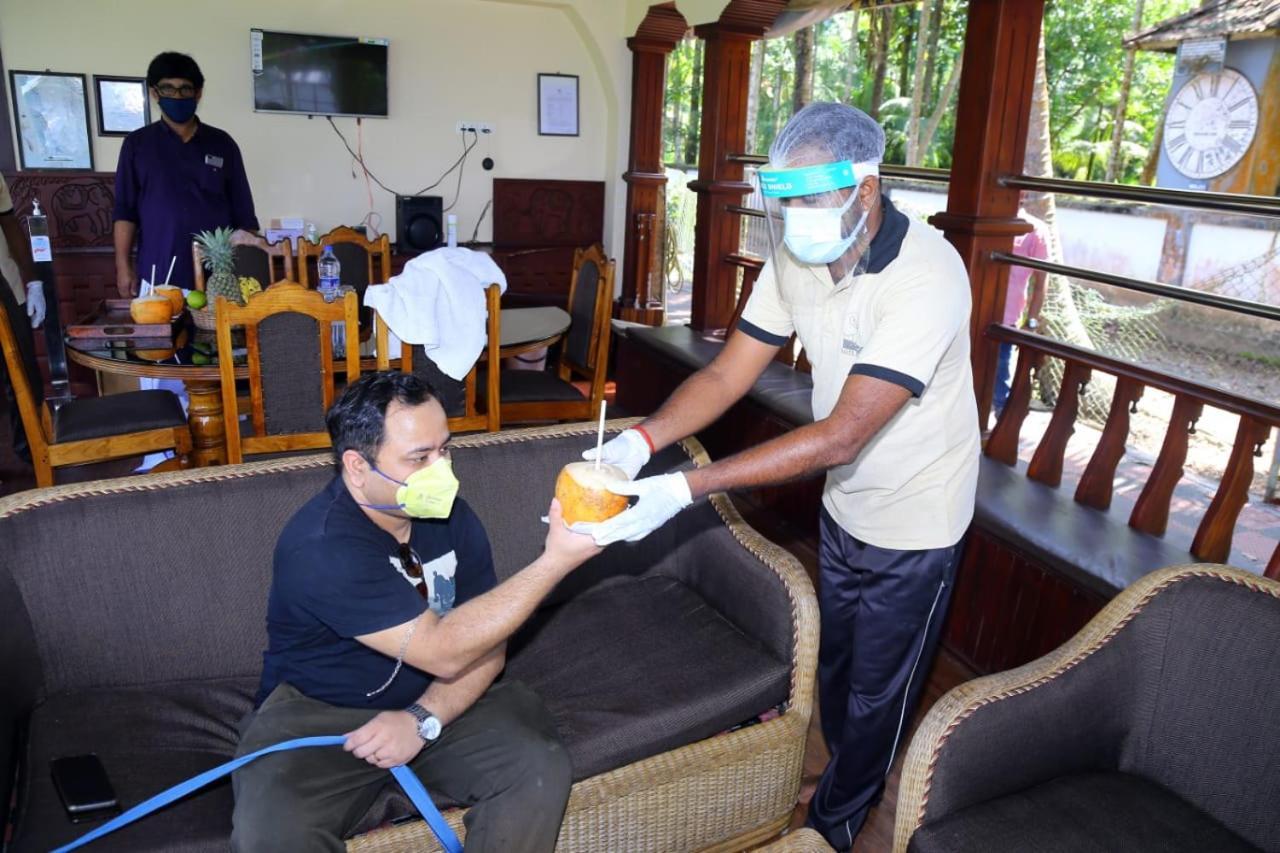 Aqua Jumbo Houseboats Hotel Kumarakom Eksteriør billede