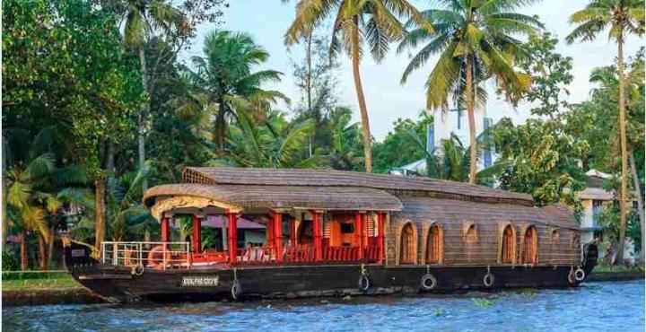 Aqua Jumbo Houseboats Hotel Kumarakom Eksteriør billede