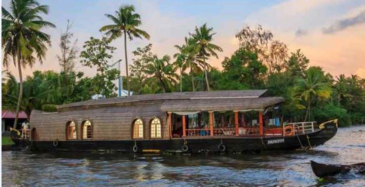 Aqua Jumbo Houseboats Hotel Kumarakom Eksteriør billede